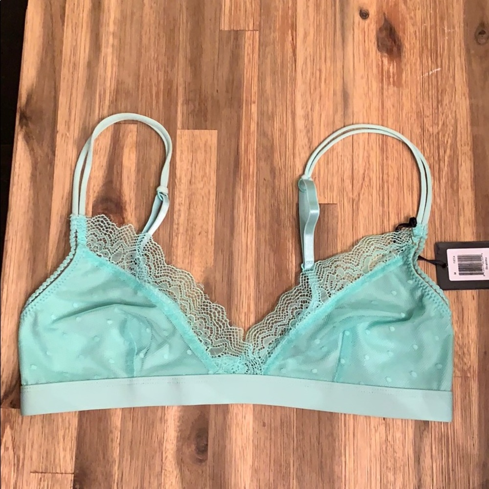 ✨3 for $20 BNWT Teal mesh and lace bralette